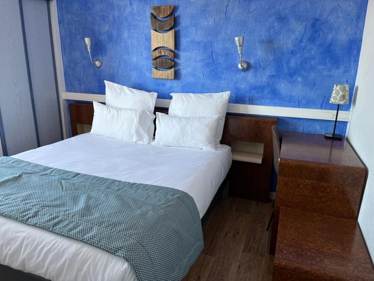 Le Mirage Hotel